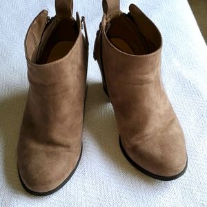 Torrid Zip Up Booties Size 8.5